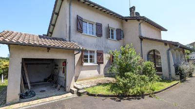 Maison - 195 m² - 7 pièces