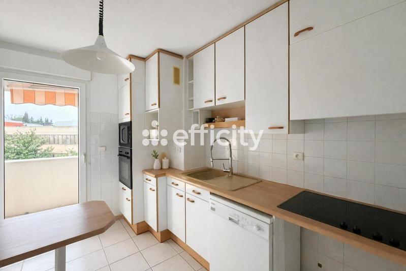 Appartement - 75 m² - 3 pièces