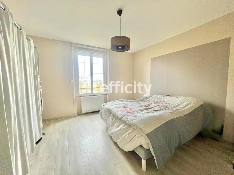 Maison - 233 m² - 7 pièces