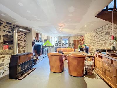 Maison - 130 m² - 10 pièces