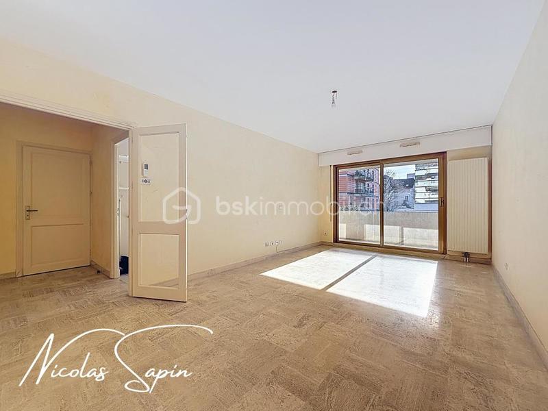 Appartement - 84 m² - 3 pièces