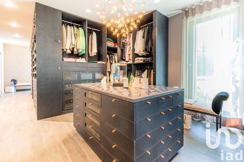 Maison de maîtres - 650 m² - 10 pièces