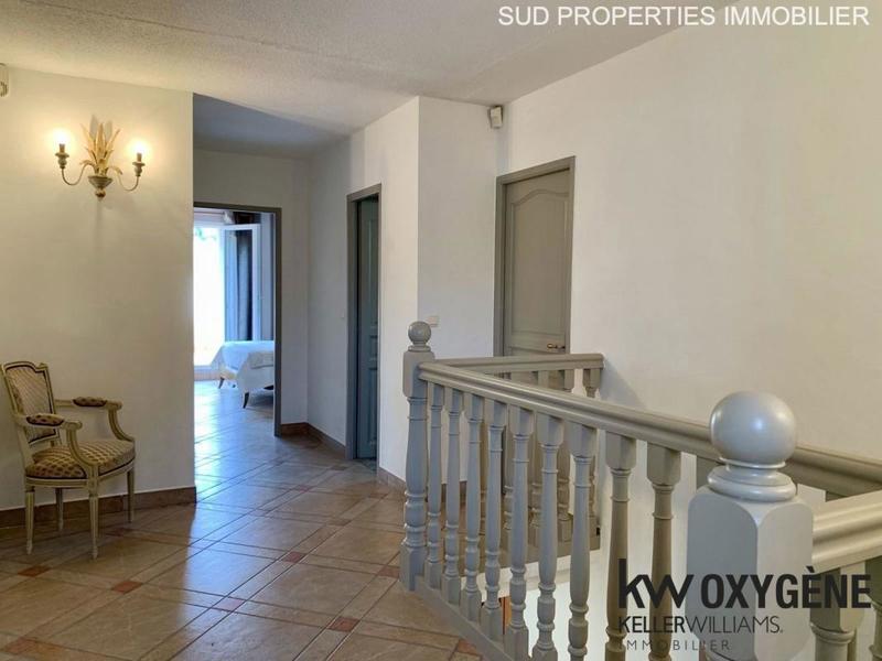 Villa - 297 m² - 7 pièces