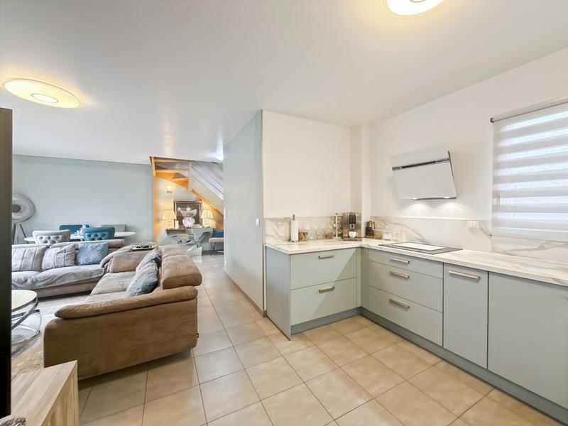 Maison - 97 m² - 6 pièces