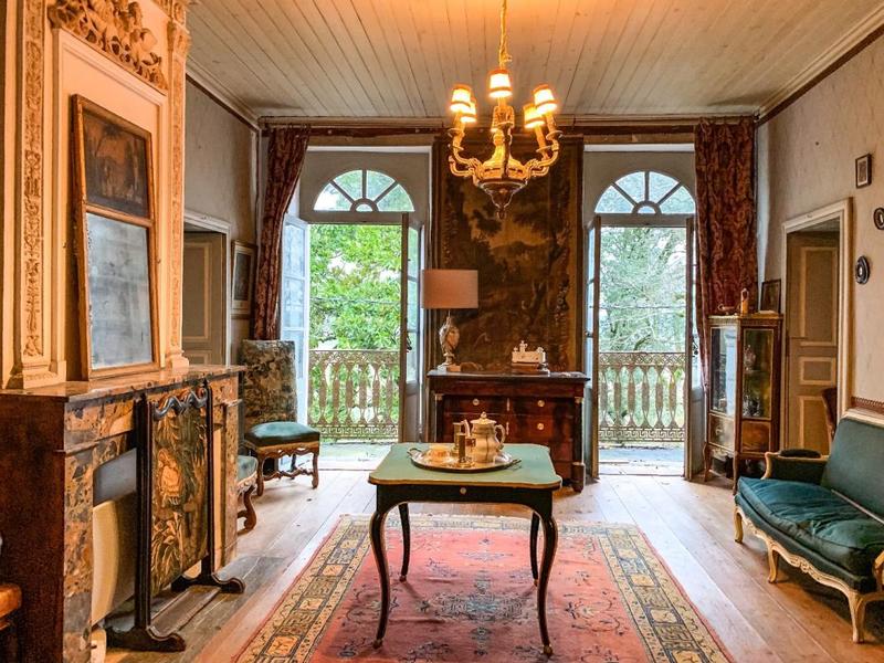 Maison bourgeoise - 429 m² - 10 pièces