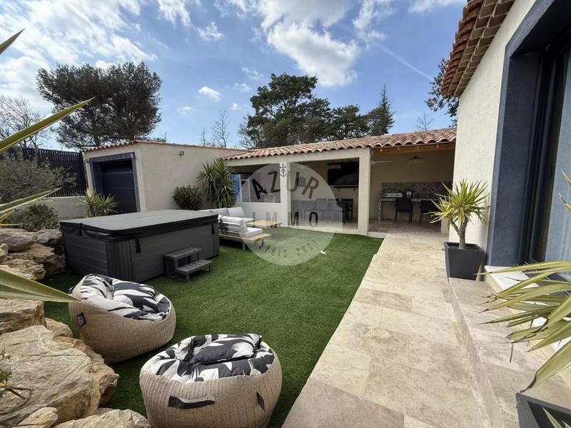 Villa - 160 m² - 6 pièces