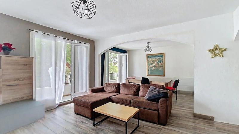 Appartement - 105 m² - 5 pièces