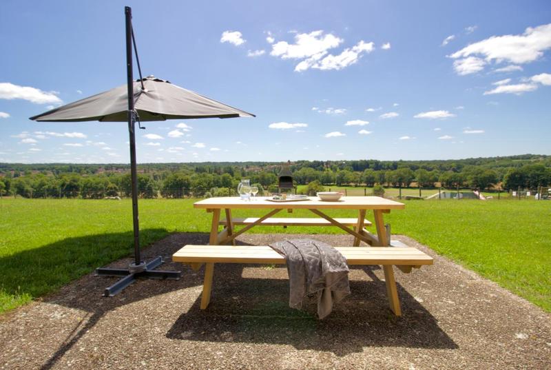 Propriété - 1 269 m² - 45 pièces