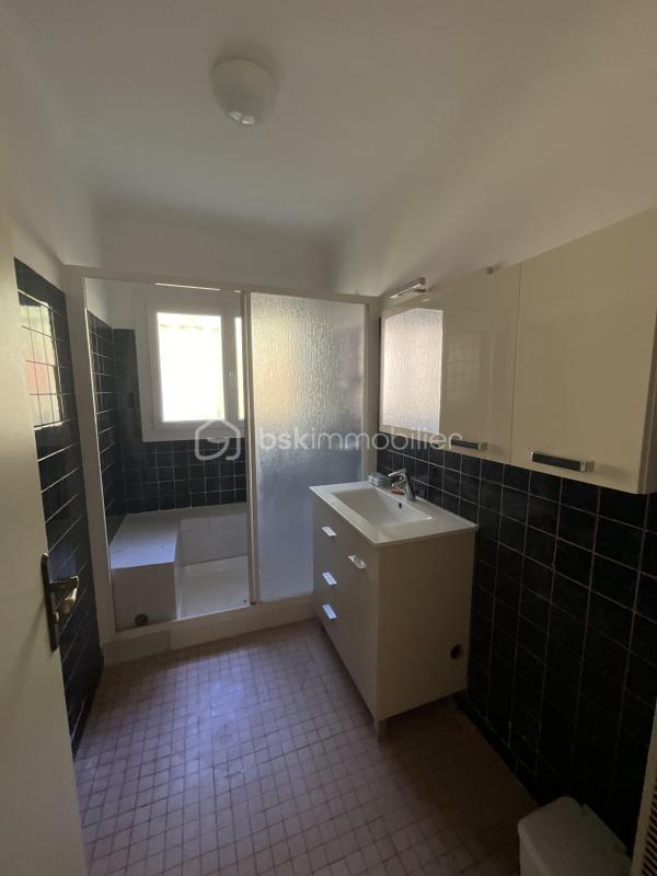 Maison - 180 m² - 8 pièces