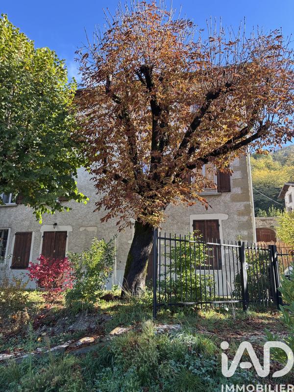 Appartement - 98 m² - 4 pièces