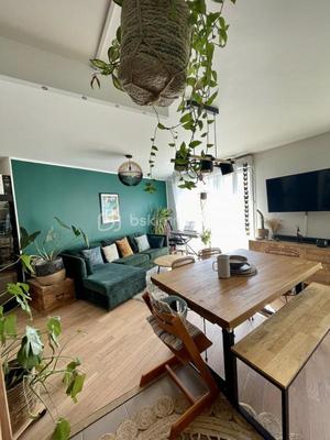 Appartement - 65 m² - 3 pièces