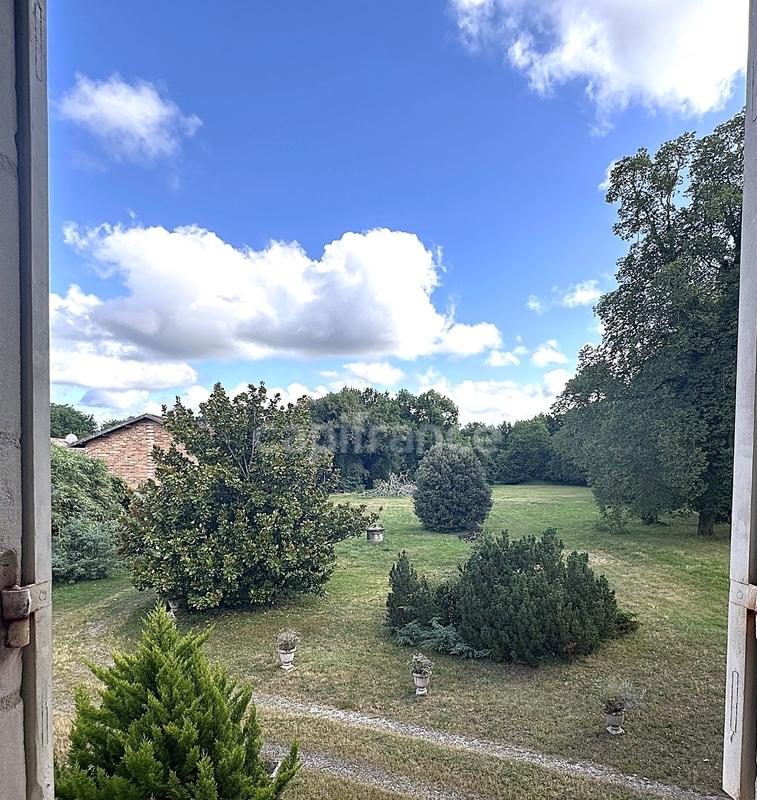 Maison de maîtres - 245 m² - 8 pièces