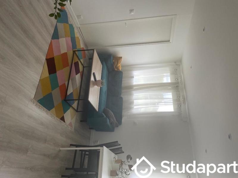 Chambre - 12 m² - 1 pièce