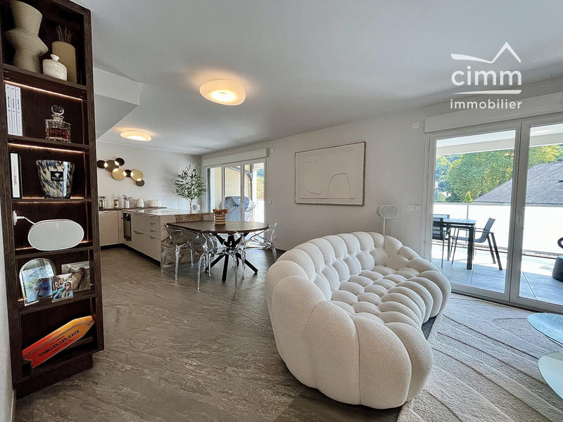 Appartement - 100 m² - 4 pièces