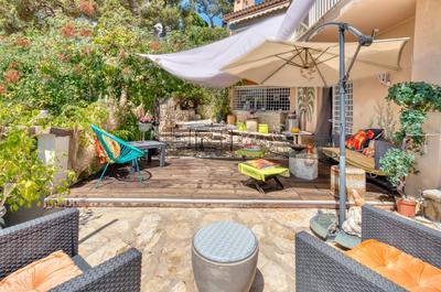 Villa - 347 m² - 9 pièces