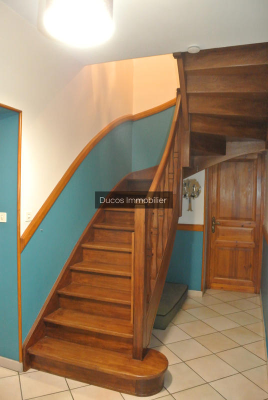 Maison - 365 m² - 8 pièces