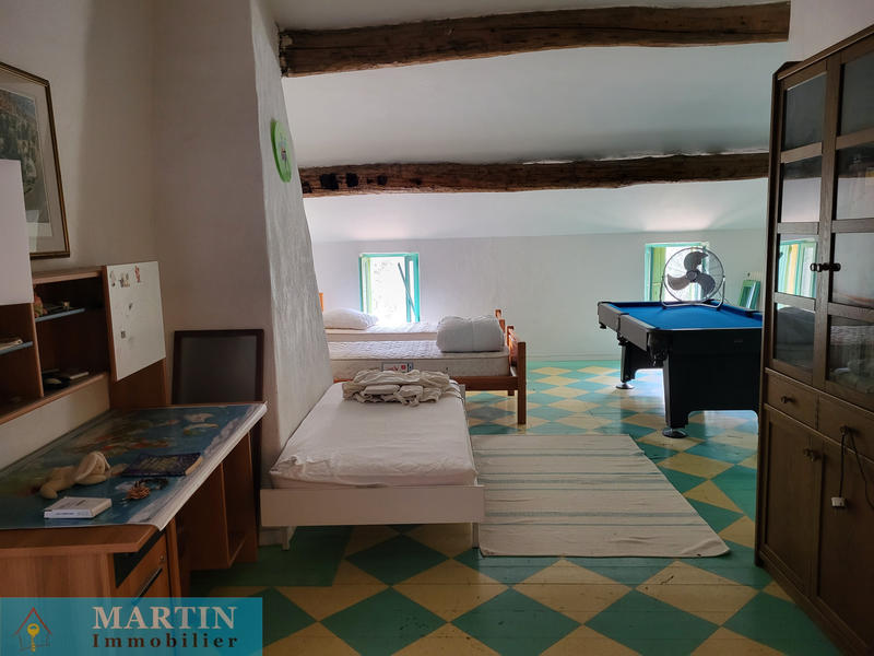 Mas - 280 m² - 11 pièces