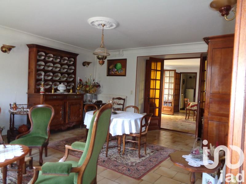 Maison - 200 m² - 8 pièces