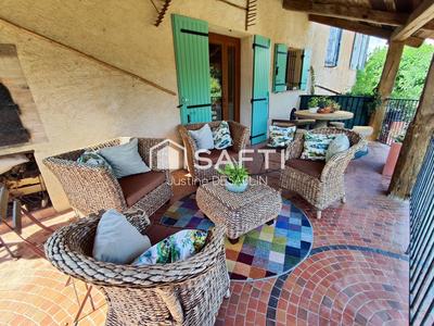 Maison - 137 m² - 5 pièces