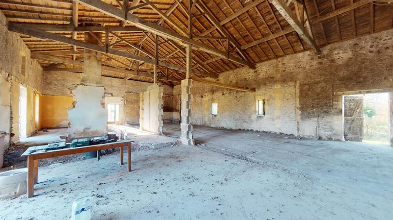 Maison - 460 m² - 8 pièces