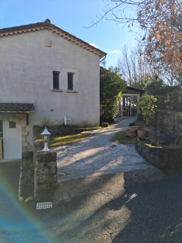 Propriété - 95 m² - 4 pièces