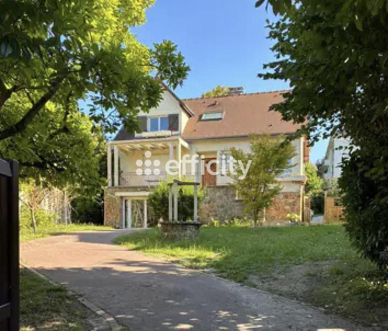 Maison - 160 m² - 7 pièces