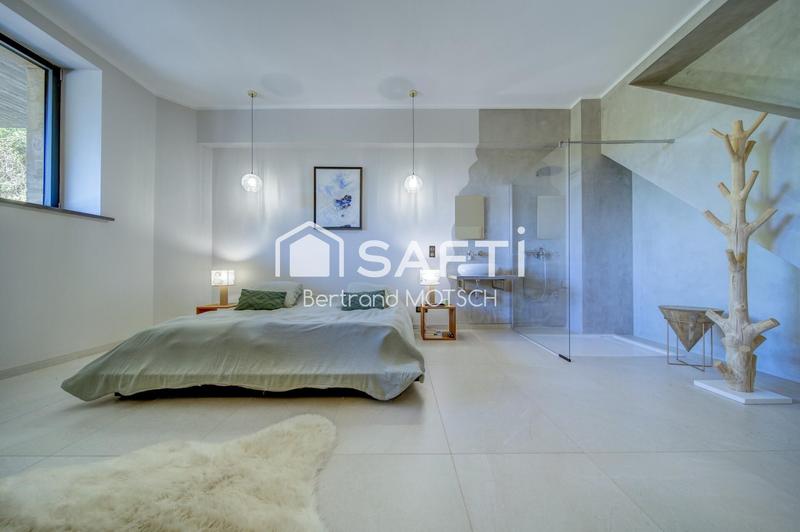 Appartement - 190 m² - 6 pièces