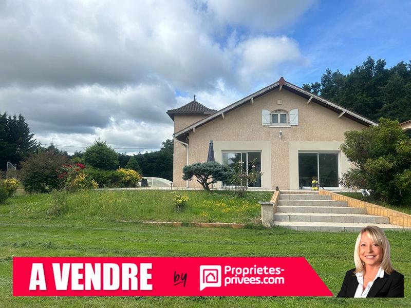 Maison - 210 m² - 6 pièces