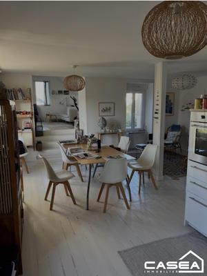 Maison - 140 m² - 7 pièces