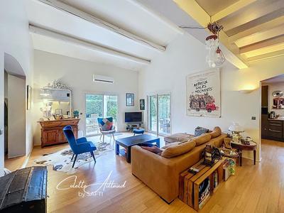 Maison - 111 m² - 5 pièces