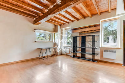 Demeure - 1 000 m² - 21 pièces