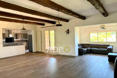 Maison - 138 m² - 5 pièces