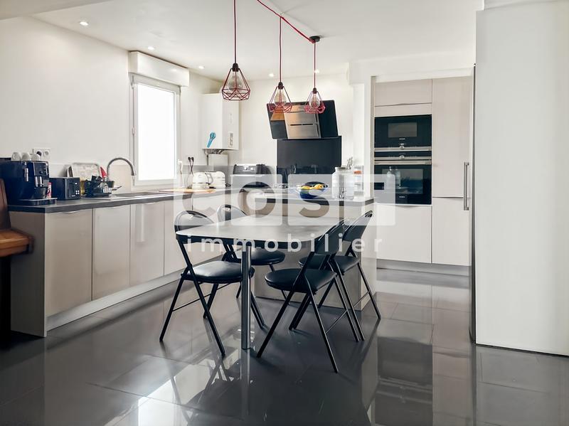 Maison - 126 m² - 6 pièces