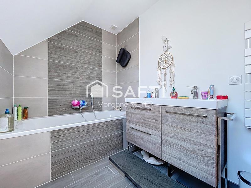 Maison - 102 m² - 4 pièces