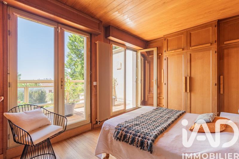 Maison de maîtres - 250 m² - 7 pièces