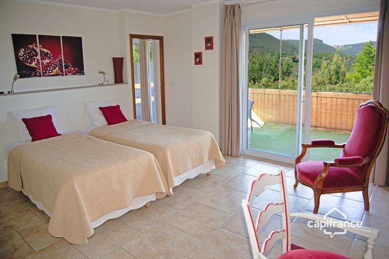 Maison - 351 m² - 16 pièces