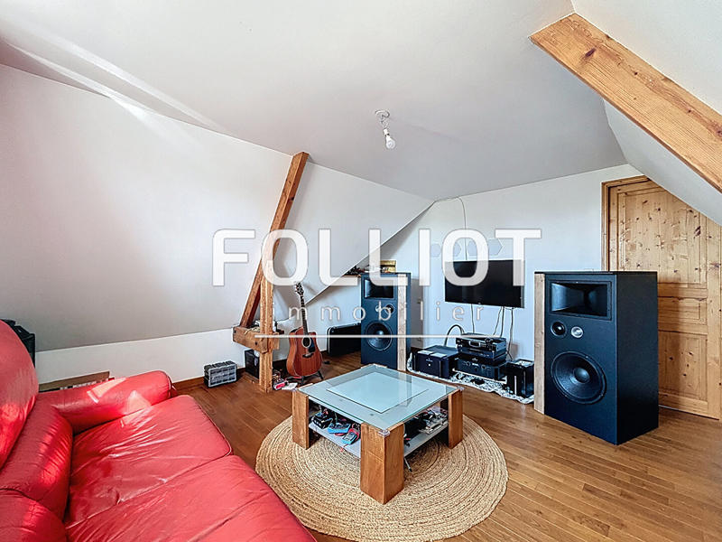 Maison - 131 m² - 8 pièces