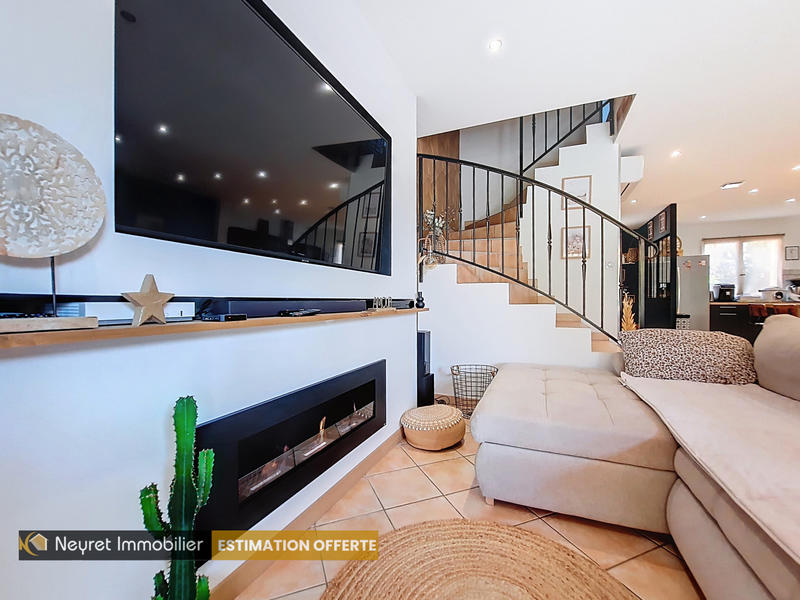 Maison - 121 m² - 6 pièces