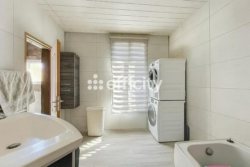 Immeuble - 204 m² - 3 pièces