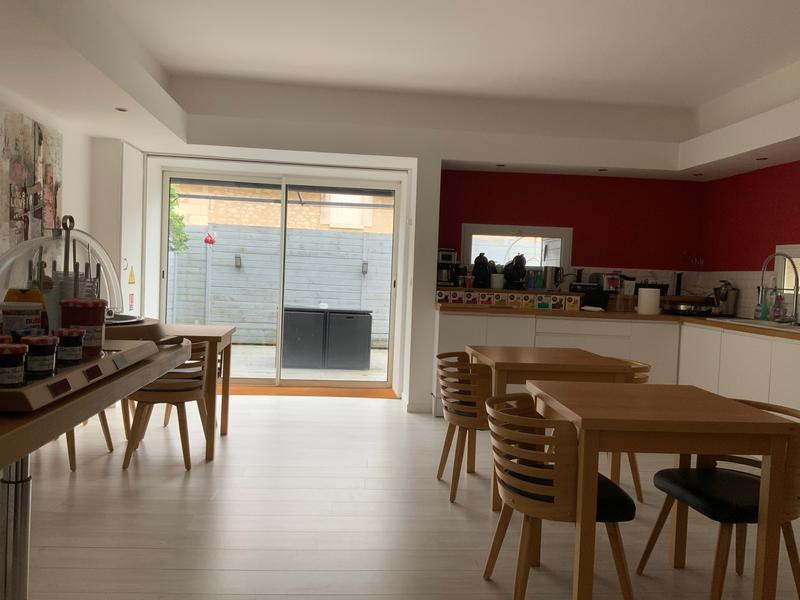 Maison - 460 m² - 11 pièces