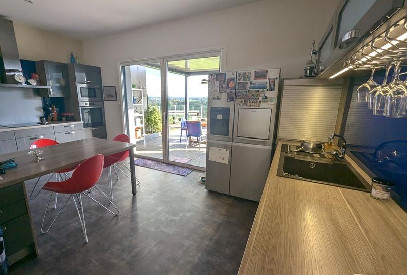 Maison - 200 m² - 7 pièces