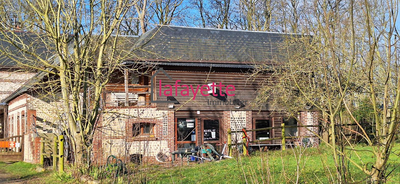 Maison - 800 m² - 15 pièces