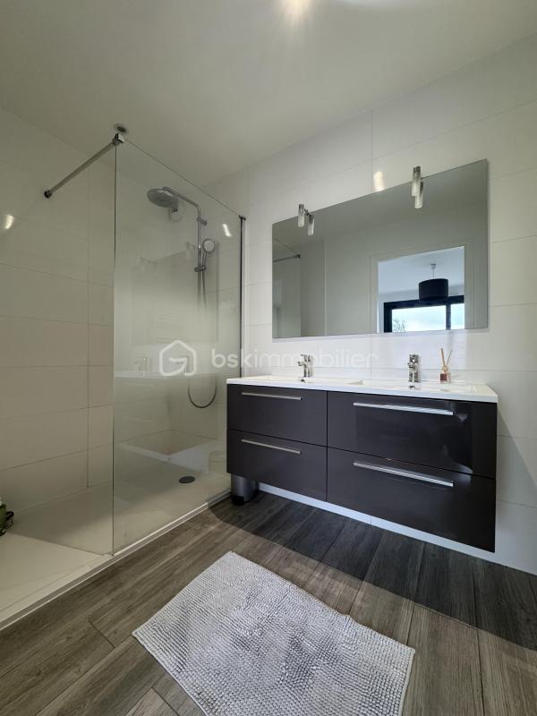 Appartement - 98 m² - 4 pièces