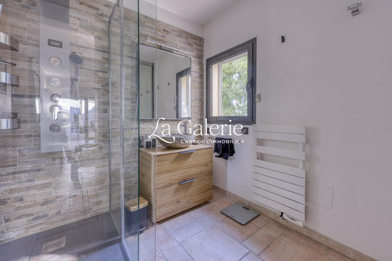 Villa - 240 m² - 7 pièces