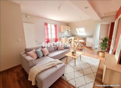 Maison - 165 m² - 3 pièces