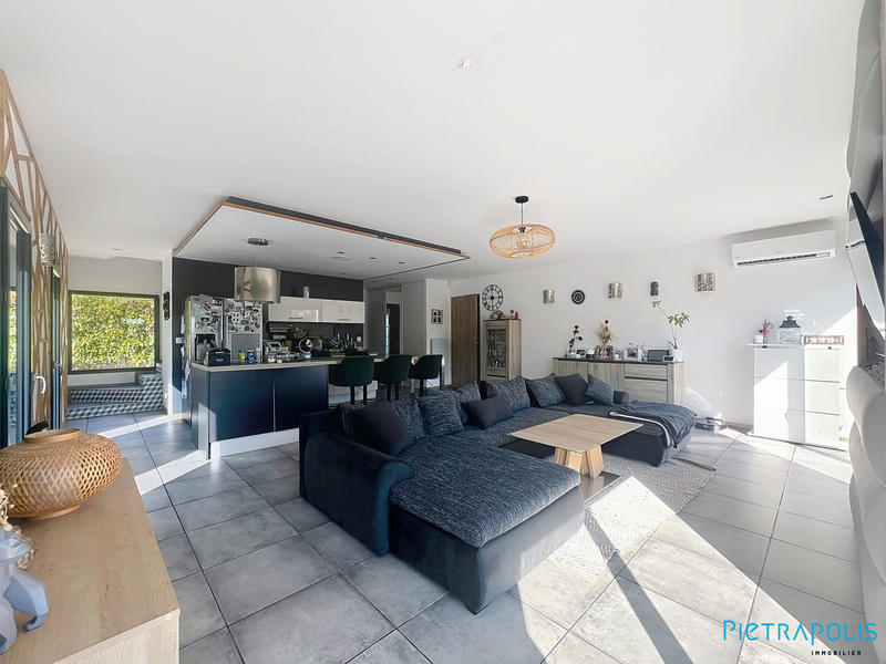 Maison traditionnelle - 105 m² - 4 pièces