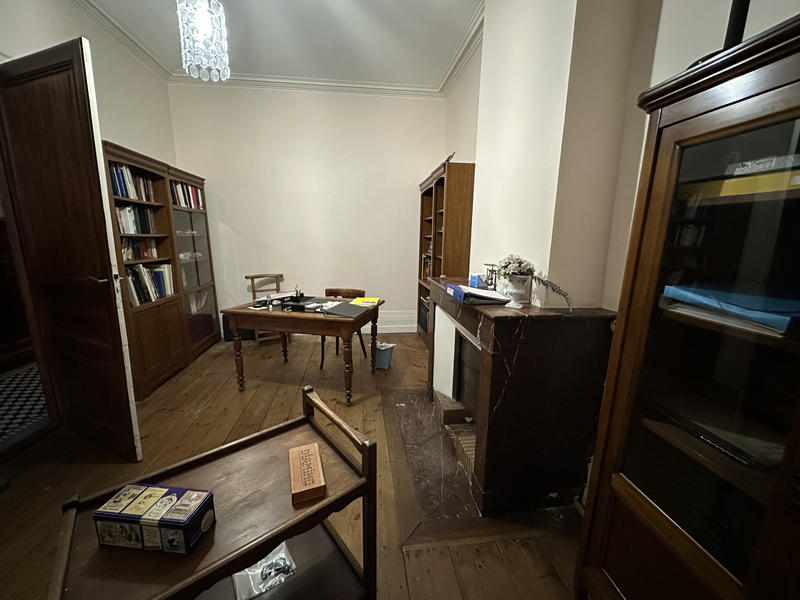 Maison - 247 m² - 9 pièces