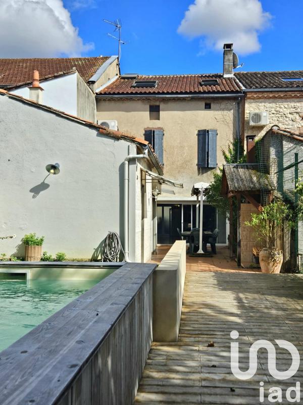 Maison - 198 m² - 8 pièces