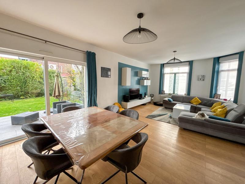 Maison - 190 m² - 6 pièces