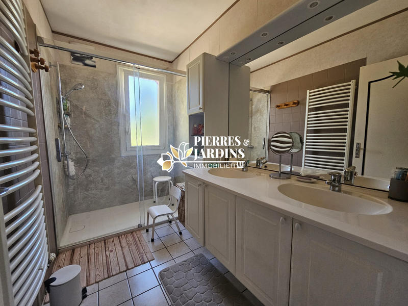 Maison - 99 m² - 5 pièces